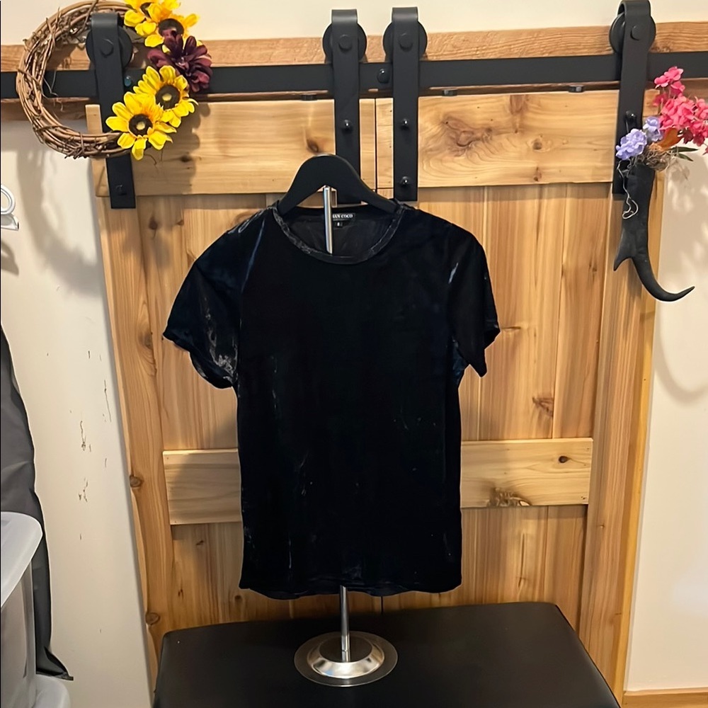 Classic Black Velvet Short Sleeve Tee